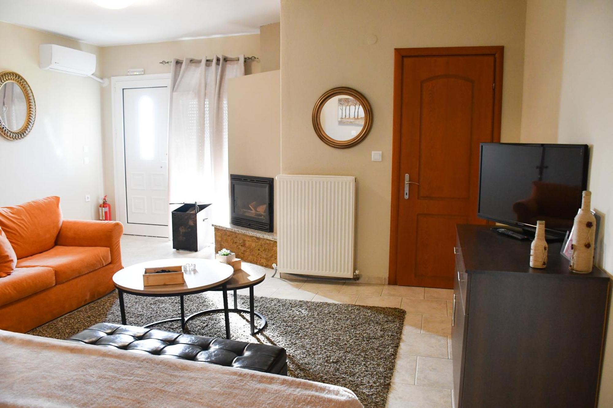 Ángistron Toula Rooms מראה חיצוני תמונה