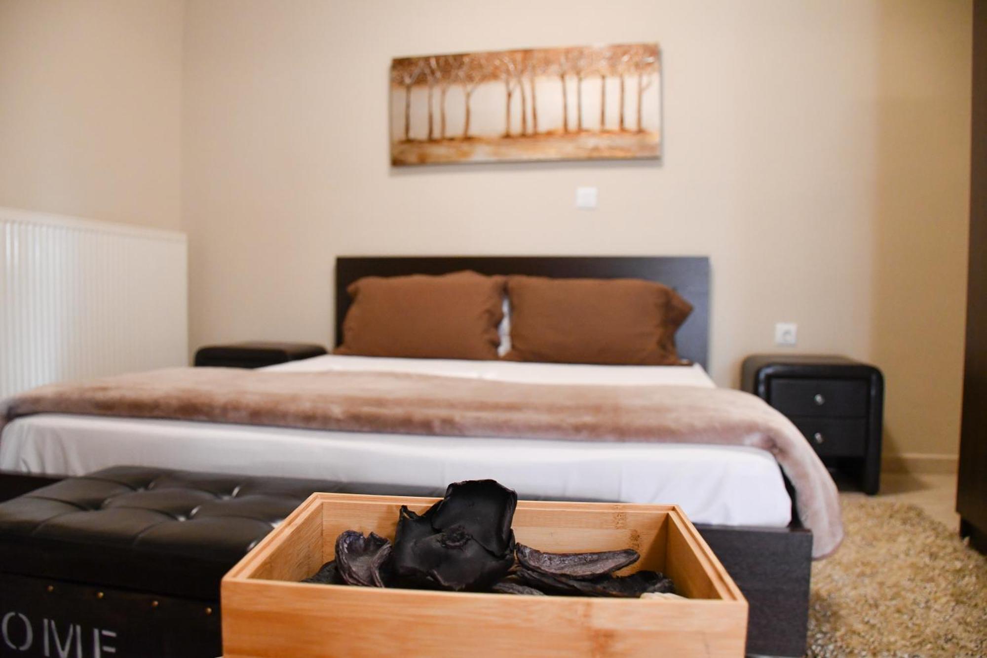 Ángistron Toula Rooms מראה חיצוני תמונה