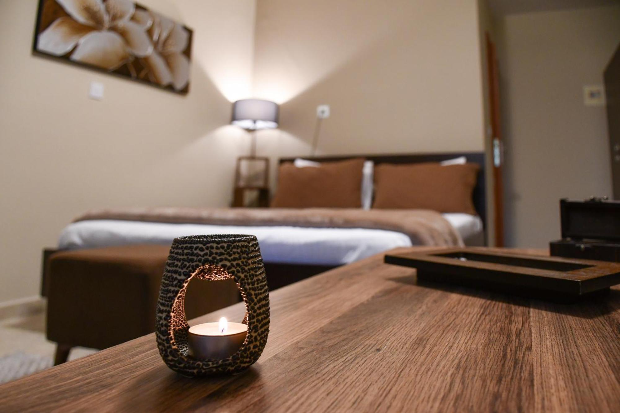Ángistron Toula Rooms מראה חיצוני תמונה