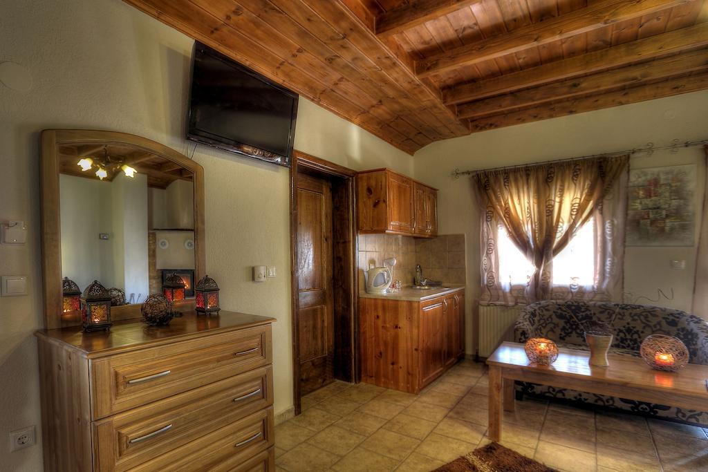 Ángistron Toula Rooms חדר תמונה